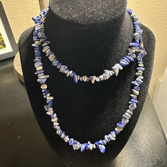 Free People Singl Strand Necklace in Indigo Blue NWT - Picture 3 of 5